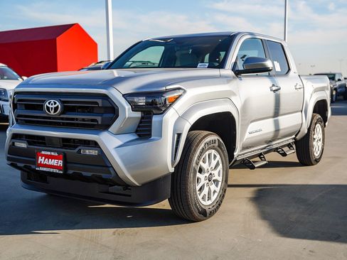 New 2026 Toyota Tacoma SR5 image 3