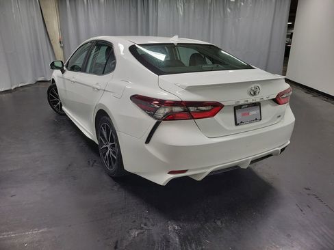 Used 2023 Toyota Camry SE FWD image 6