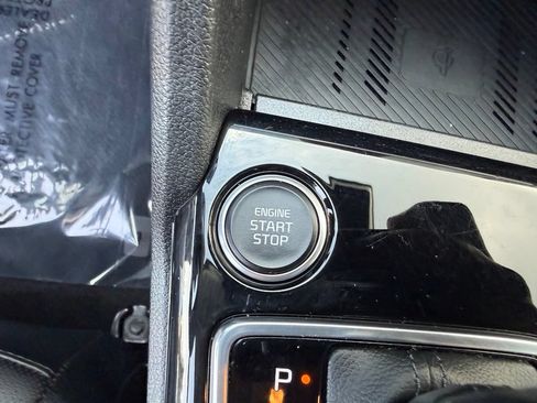 Used 2023 Kia Sportage EX AWD/4WD image 31