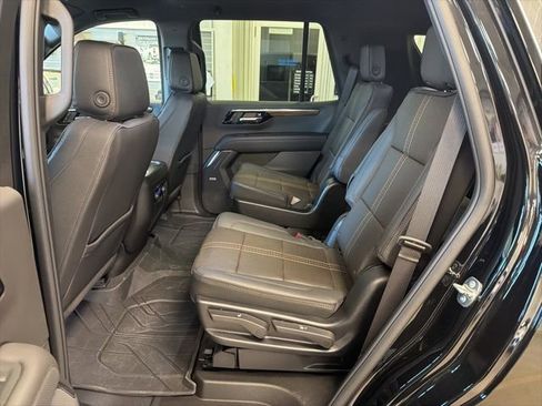 Used 2025 Chevrolet Tahoe High Country AWD/4WD image 33