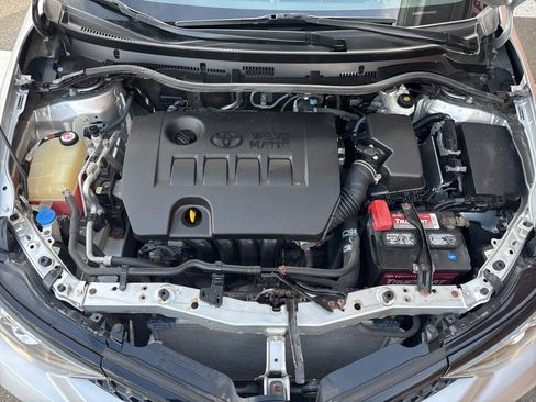 Used 2017 Toyota Corolla iM image 32