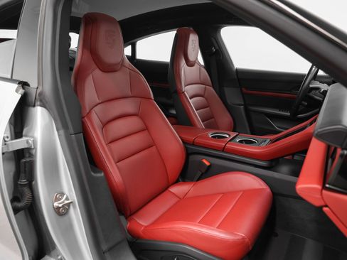 Certified 2023 Porsche Taycan image 18