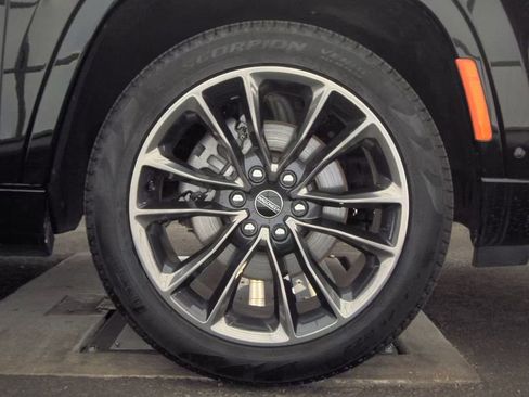 Used 2024 Jeep Grand Wagoneer Series II w/ Quick Order Packagew 28T image 22