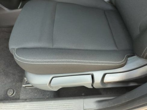 Certified 2025 Nissan Rogue S FWD image 34
