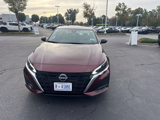 Used 2025 Nissan Altima 2.5 SV FWD image 10