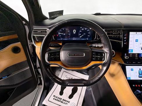 Used 2022 Jeep Grand Wagoneer Series III image 11