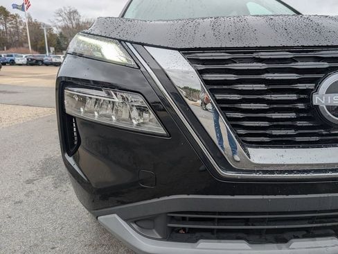 Used 2022 Nissan Rogue SV image 10