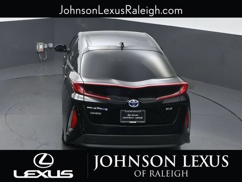 Used 2022 Toyota Prius Prime XLE FWD image 27