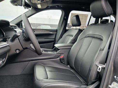 New 2026 Jeep Grand Cherokee Limited image 10