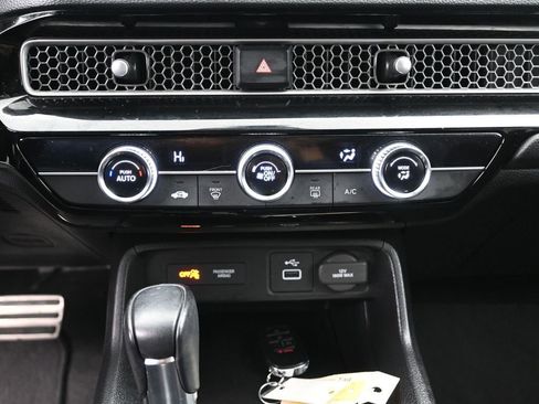 Used 2023 Honda Civic Sport image 16