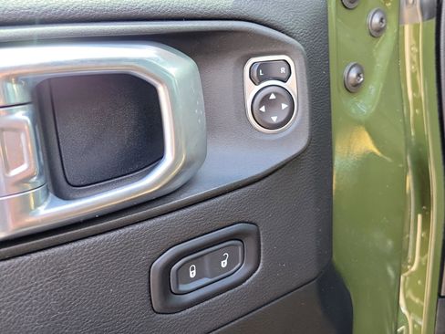 Used 2021 Jeep Wrangler Unlimited Rubicon image 14