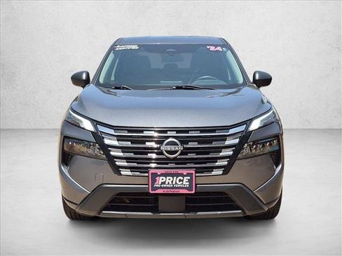 Used 2024 Nissan Rogue S AWD/4WD image 2