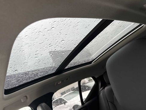 Used 2025 Volvo XC40 B5 Plus w/ Protection Package Premier image 22