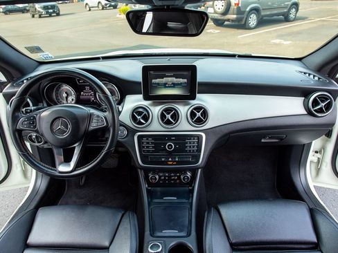 Used 2016 Mercedes-Benz CLA 250 image 5