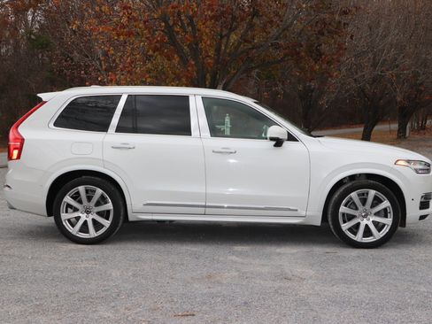 Used 2017 Volvo XC90 T8 Excellence image 2