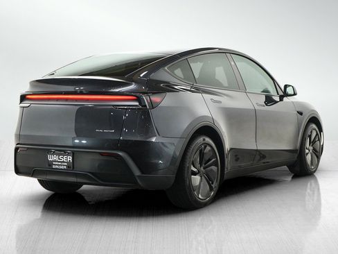Used 2026 Tesla Model Y Long Range AWD/4WD image 5