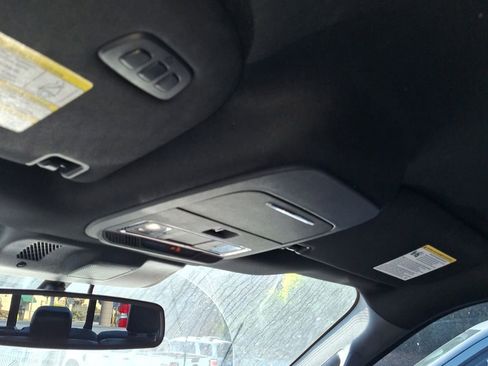 Used 2022 Ford F150 Lariat AWD/4WD image 16