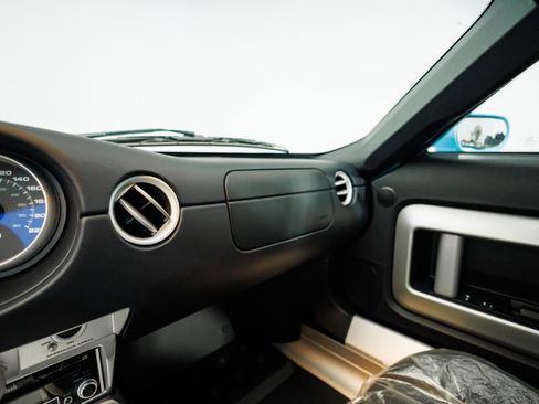 Used 2006 Ford GT image 75