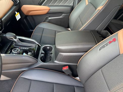 New 2026 GMC Canyon AT4 AWD/4WD image 33