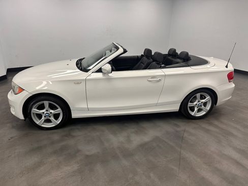 Used 2013 BMW 128i Convertible RWD image 3