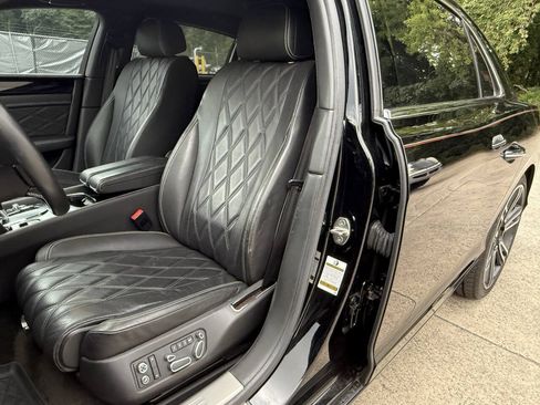 Used 2016 Bentley Flying Spur V8 AWD/4WD image 17