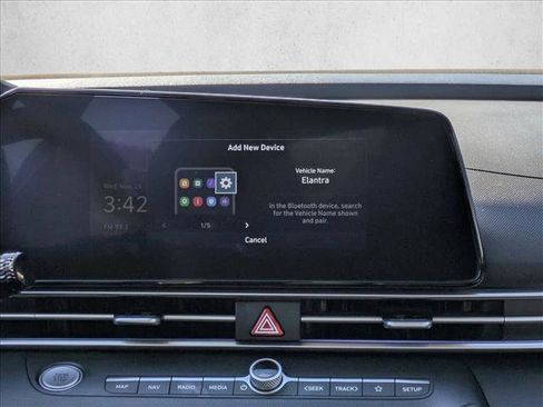 Used 2024 Hyundai Elantra SEL image 15