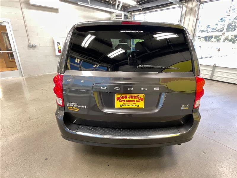 Used 2019 Dodge Grand Caravan GT FWD image 4