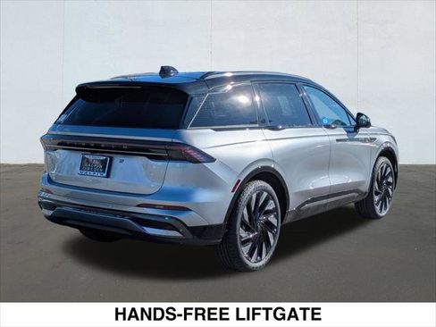 New 2026 Lincoln Nautilus Reserve w/ Jet Appearance Package image 2