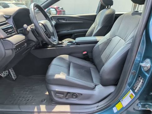 Used 2025 Toyota Camry XSE FWD image 11