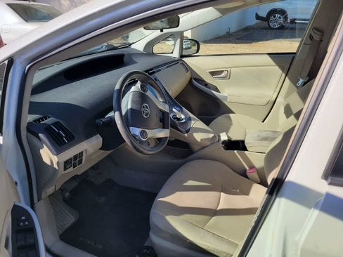 Used 2010 Toyota Prius Five FWD image 3
