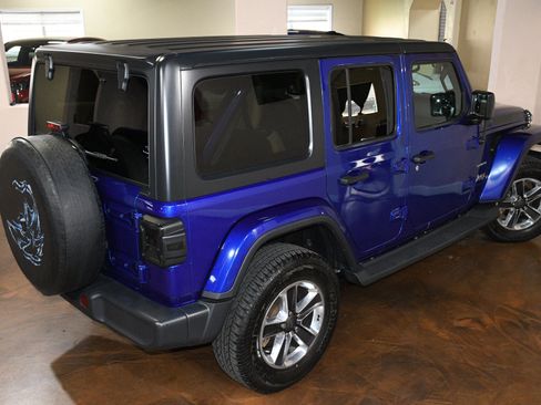 Used 2018 Jeep Wrangler Unlimited Sahara AWD/4WD image 79