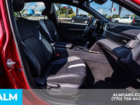 Used 2025 Toyota Camry SE image 24