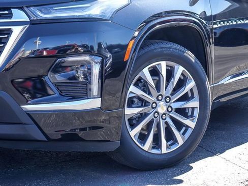 Used 2022 Chevrolet Traverse Premier AWD/4WD image 4