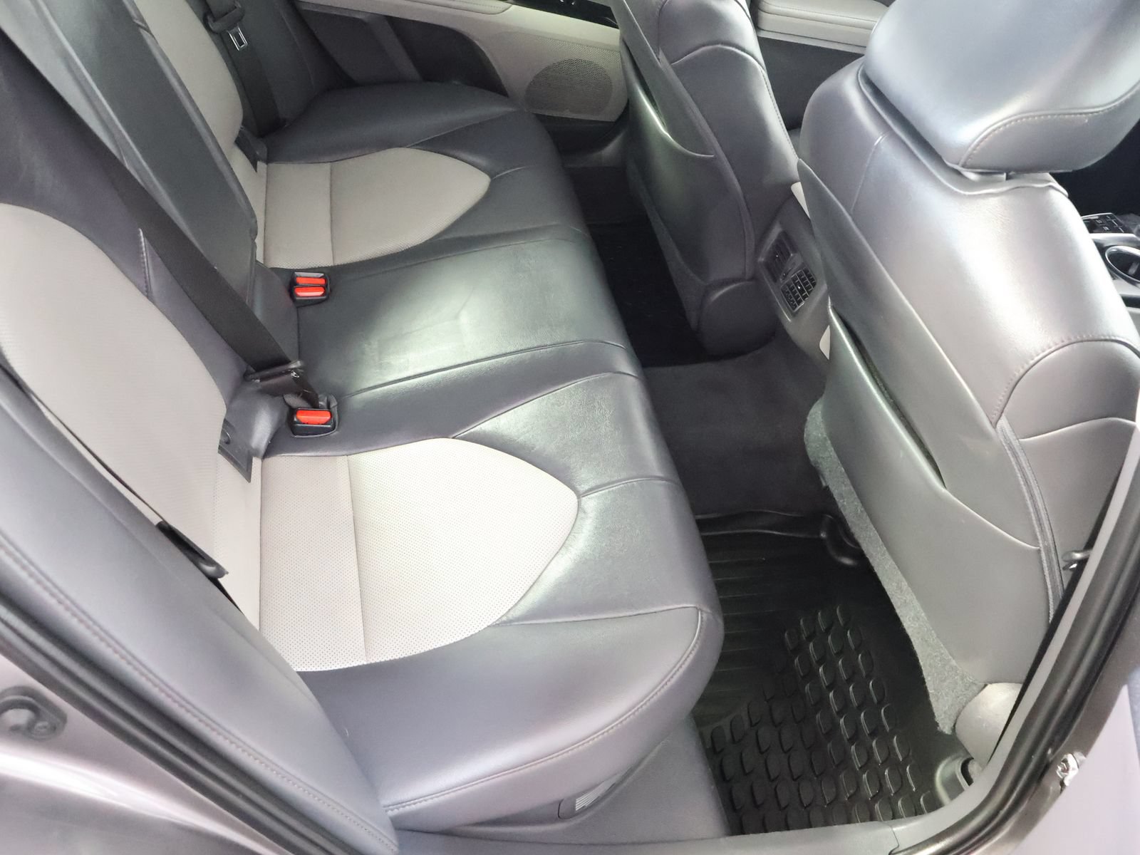 Used 2020 Toyota Camry XLE FWD image 42