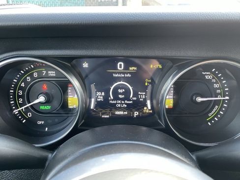 Used 2022 Jeep Wrangler Unlimited Sahara w/ Cold Weather Group image 19