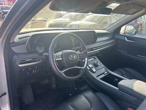 Used 2024 Hyundai Palisade Limited image 12