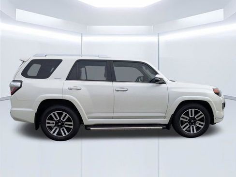 Used 2017 Toyota 4Runner Limited RWD image 3