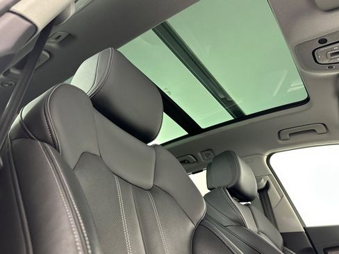 Used 2023 Audi Q5 e Premium Plus w/ Premium Plus Package image 16