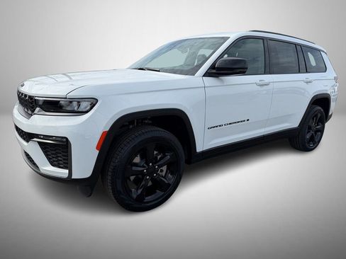 New 2026 Jeep Grand Cherokee L Limited w/ Limited Altitude Package RWD image 2
