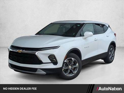 Used 2025 Chevrolet Blazer LT FWD image 1