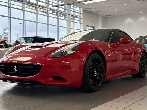 Used 2010 Ferrari California image 7
