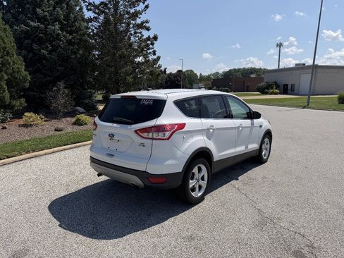 Used 2015 Ford Escape SE AWD/4WD image 4