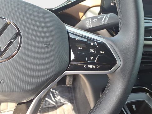 Used 2023 Volkswagen ID.4 Pro image 18
