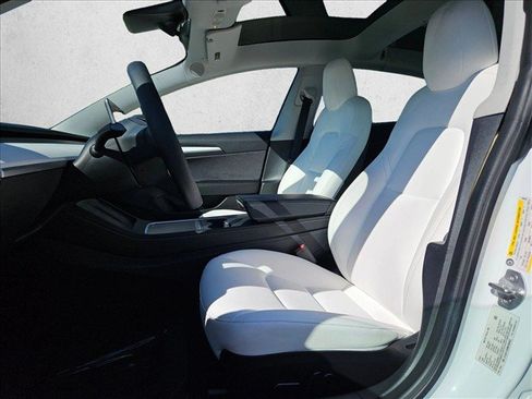 Used 2021 Tesla Model 3 Standard Range Plus RWD image 11