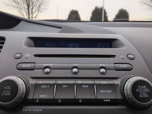 Used 2010 Honda Civic Hybrid Sedan image 15