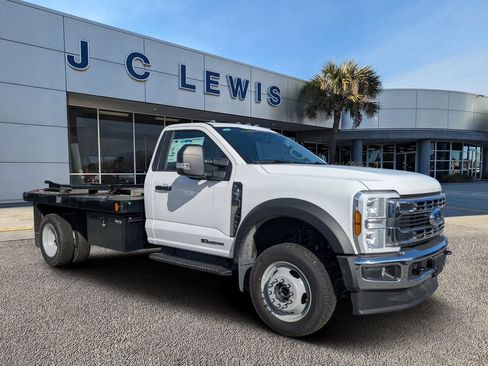 Used 2025 Ford F550 4x4 Regular Cab Super Duty image 1
