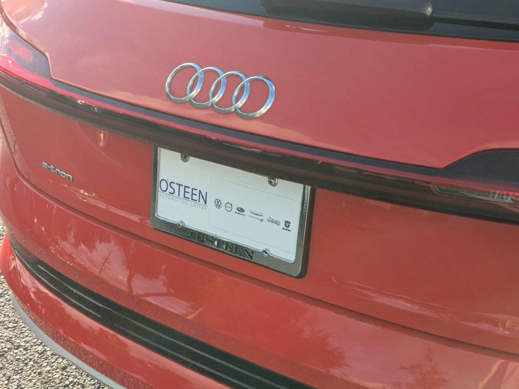 Used 2019 Audi e-tron Premium Plus AWD/4WD image 16
