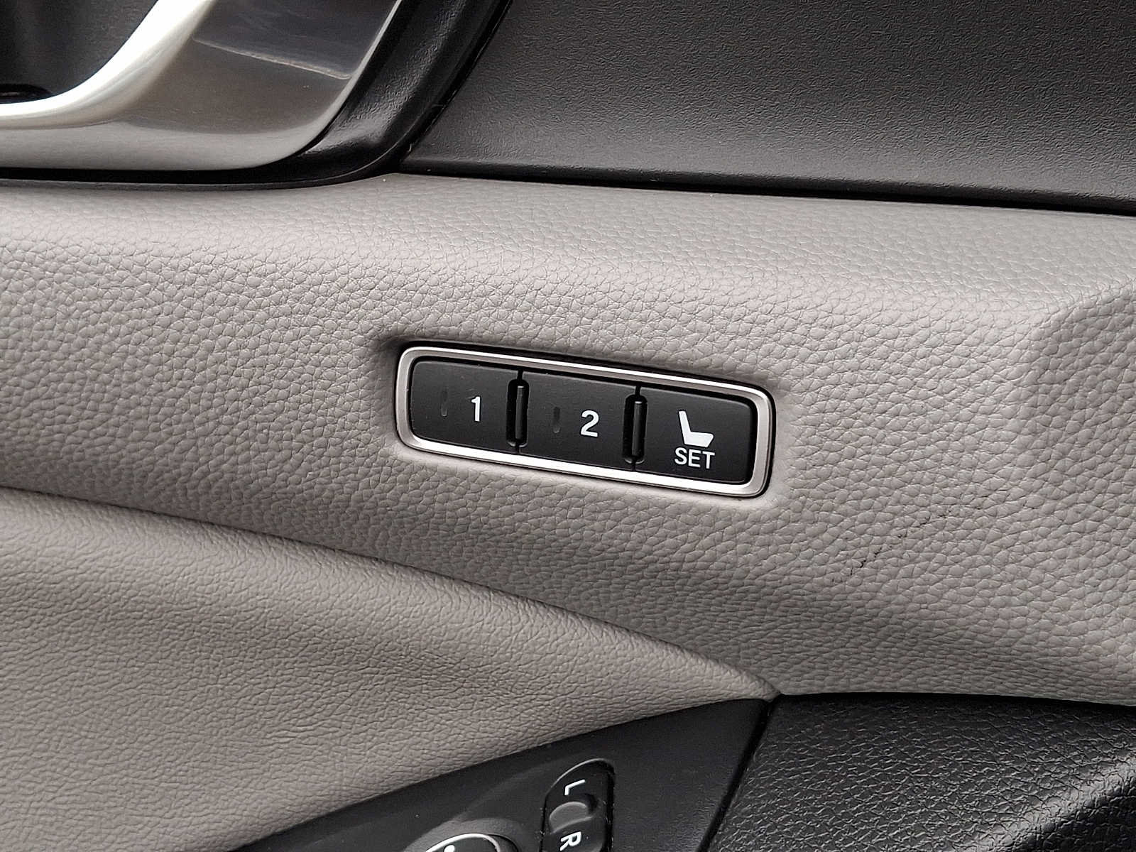 Used 2019 Honda Accord EX-L image 24