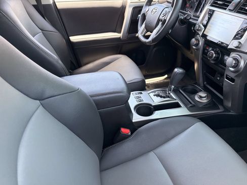 Used 2021 Toyota 4Runner SR5 Premium w/ Moonroof Package AWD/4WD image 10