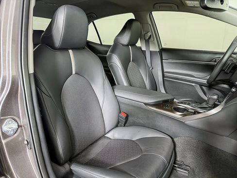 Used 2024 Toyota Camry XSE image 25